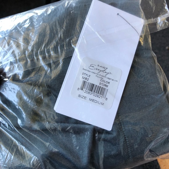 NWT BLANQI maternity leggings - Picture 2 of 3